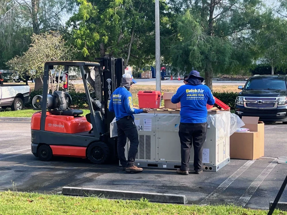 Brisk Air experts providing AC services in Coral Springs