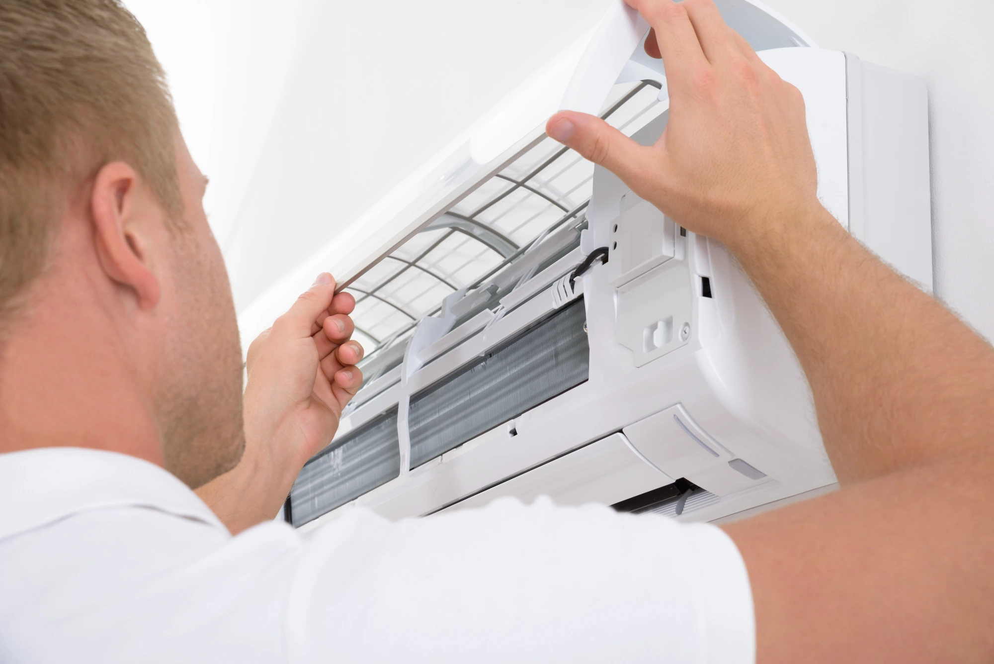 professional doing ac service coral springs